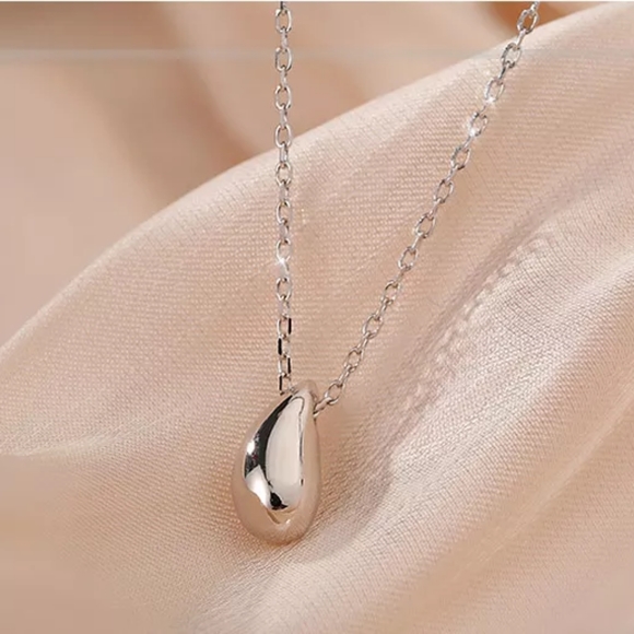 NEW Water Drop Necklace | 18k Gold Vermeil Over Sterling Silver - Picture 9 of 14